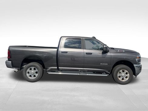 Used 2025 RAM 2500 Big Horn AWD/4WD image 15