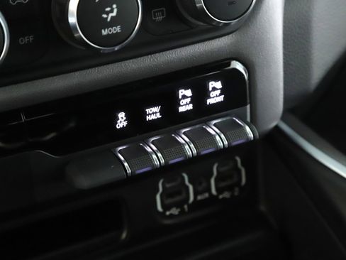 Used 2021 RAM 1500 Big Horn AWD/4WD image 15