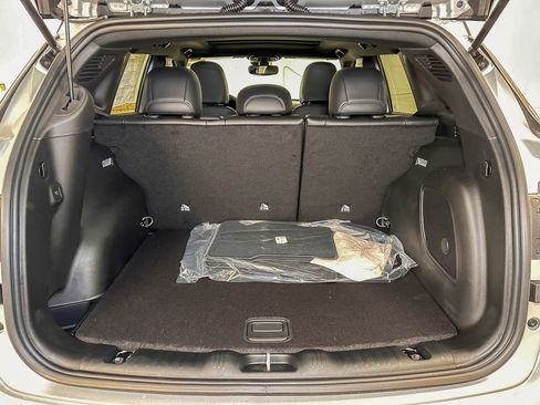 New 2026 Jeep Compass Limited w/ Sun, Sound & Navigation Group image 13