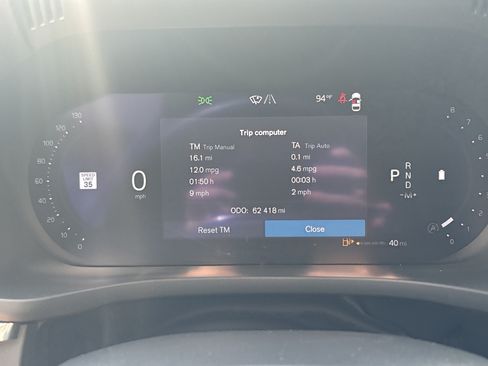 Used 2023 Volvo XC60 B5 Plus AWD/4WD image 22
