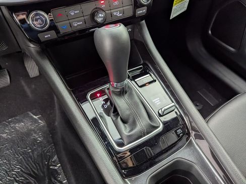 New 2026 Jeep Compass Latitude image 24