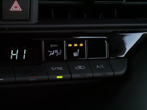 Certified 2024 Toyota Crown XLE image 28