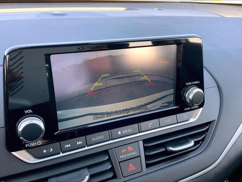 Used 2024 Nissan Altima 2.5 S image 15