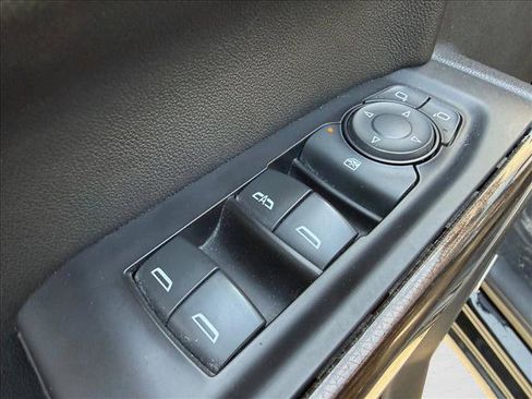 Used 2020 Chevrolet Silverado 1500 LT Trail Boss image 11