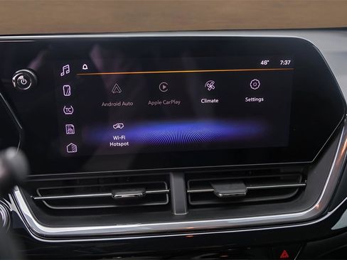 Used 2025 Chevrolet Trax RS w/ Sunroof Package image 16