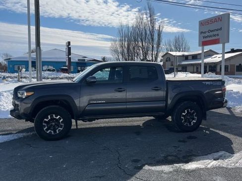 Used 2023 Toyota Tacoma TRD Off-Road image 7