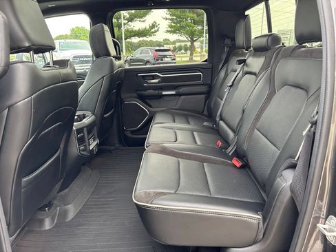 Used 2024 RAM 1500 Laramie AWD/4WD image 15