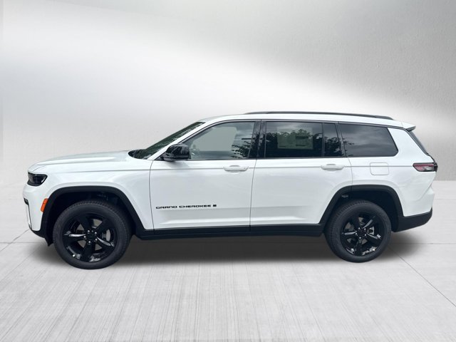 New 2026 Jeep Grand Cherokee L Limited w/ Limited Altitude Package AWD/4WD image 8