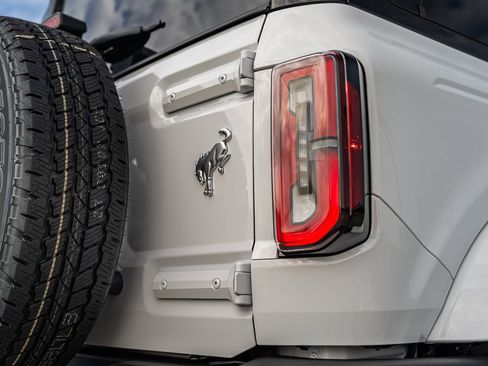 New 2025 Ford Bronco Outer Banks image 11