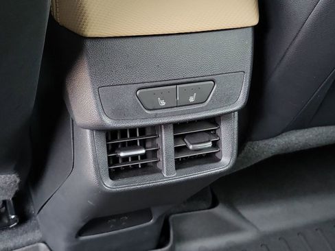 Certified 2025 Chevrolet Equinox ACTIV w/ Convenience Package III FWD image 21