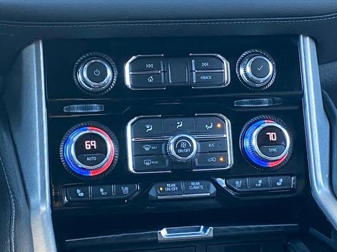 Used 2021 GMC Yukon XL Denali w/ LPO, Illumination Package image 10