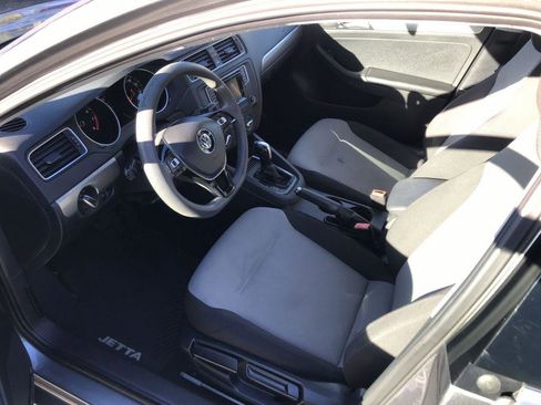 Used 2017 Volkswagen Jetta S image 7