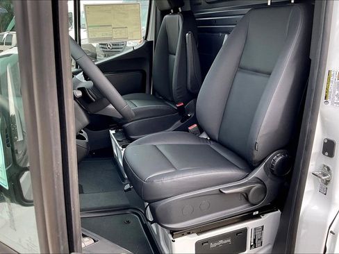 New 2025 Mercedes-Benz Sprinter 2500 image 7