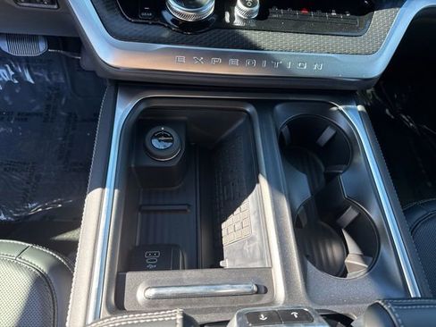 New 2025 Ford Expedition Platinum w/ Stealth Performance Package image 41