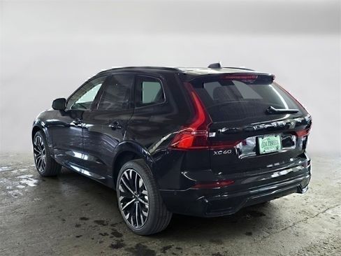New 2026 Volvo XC60 B5 Ultra w/ Climate Package image 7