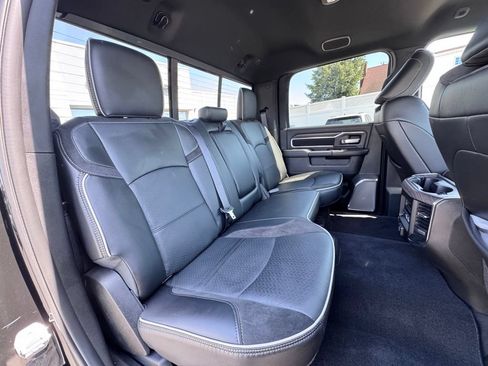 Used 2025 RAM 3500 Limited AWD/4WD image 21