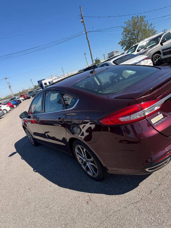 Used 2017 Ford Fusion SE w/ Equipment Group 201A FWD image 37