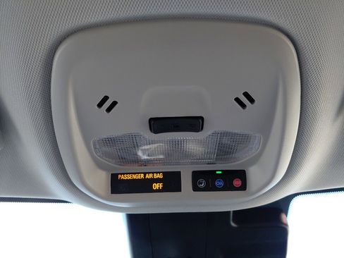 Used 2025 Chevrolet Trax LT image 22