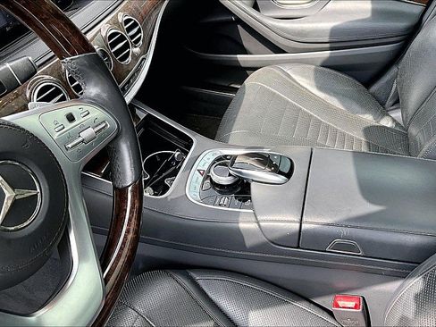 Used 2018 Mercedes-Benz S 560 4MATIC Sedan image 12