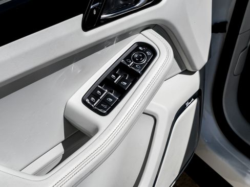 Used 2017 Porsche Macan S image 45