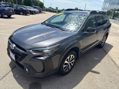 Used 2024 Subaru Outback Premium AWD/4WD image 5