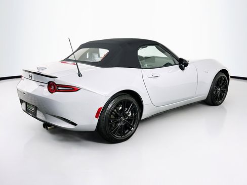 Used 2025 MAZDA MX-5 Miata Club RWD image 9