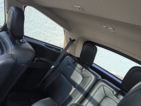 Used 2020 Lincoln Aviator Reserve w/ Equipment Group 202A image 15