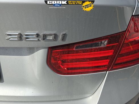 Used 2015 BMW 320i Sedan image 12