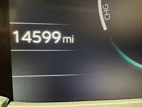 Used 2025 Toyota Prius XLE image 23