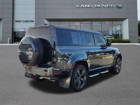 Used 2023 Land Rover Defender 110 V8 AWD/4WD image 4