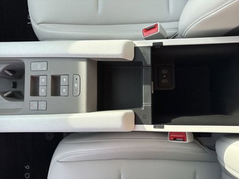 Used 2025 Hyundai Ioniq 6 Limited image 29