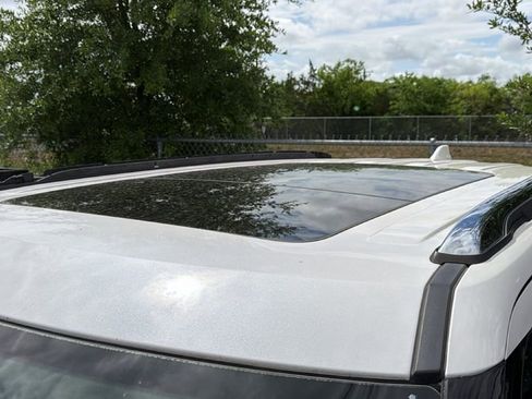 Used 2017 Ford Explorer Limited w/ Equipment Group 301A image 7