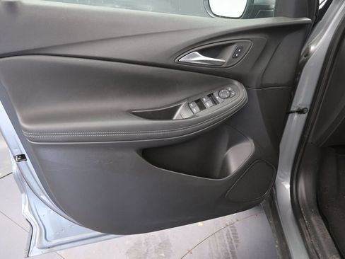 Used 2025 Buick Encore GX Preferred AWD/4WD image 18