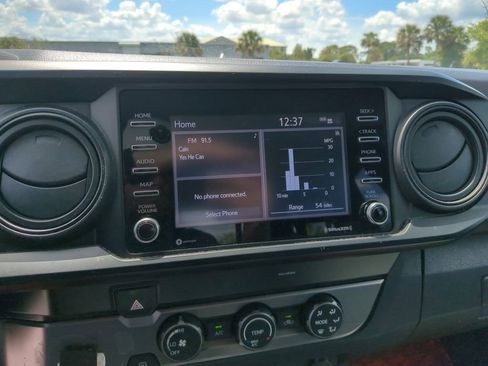 Used 2020 Toyota Tacoma SR w/ SR Convenience Package RWD image 16