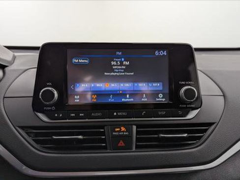 Used 2024 Nissan Altima 2.5 S image 27