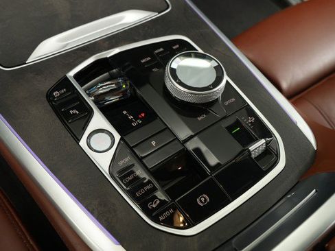 Used 2025 BMW X7 M60i image 62