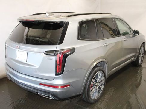 Used 2023 Cadillac XT6 Sport image 4