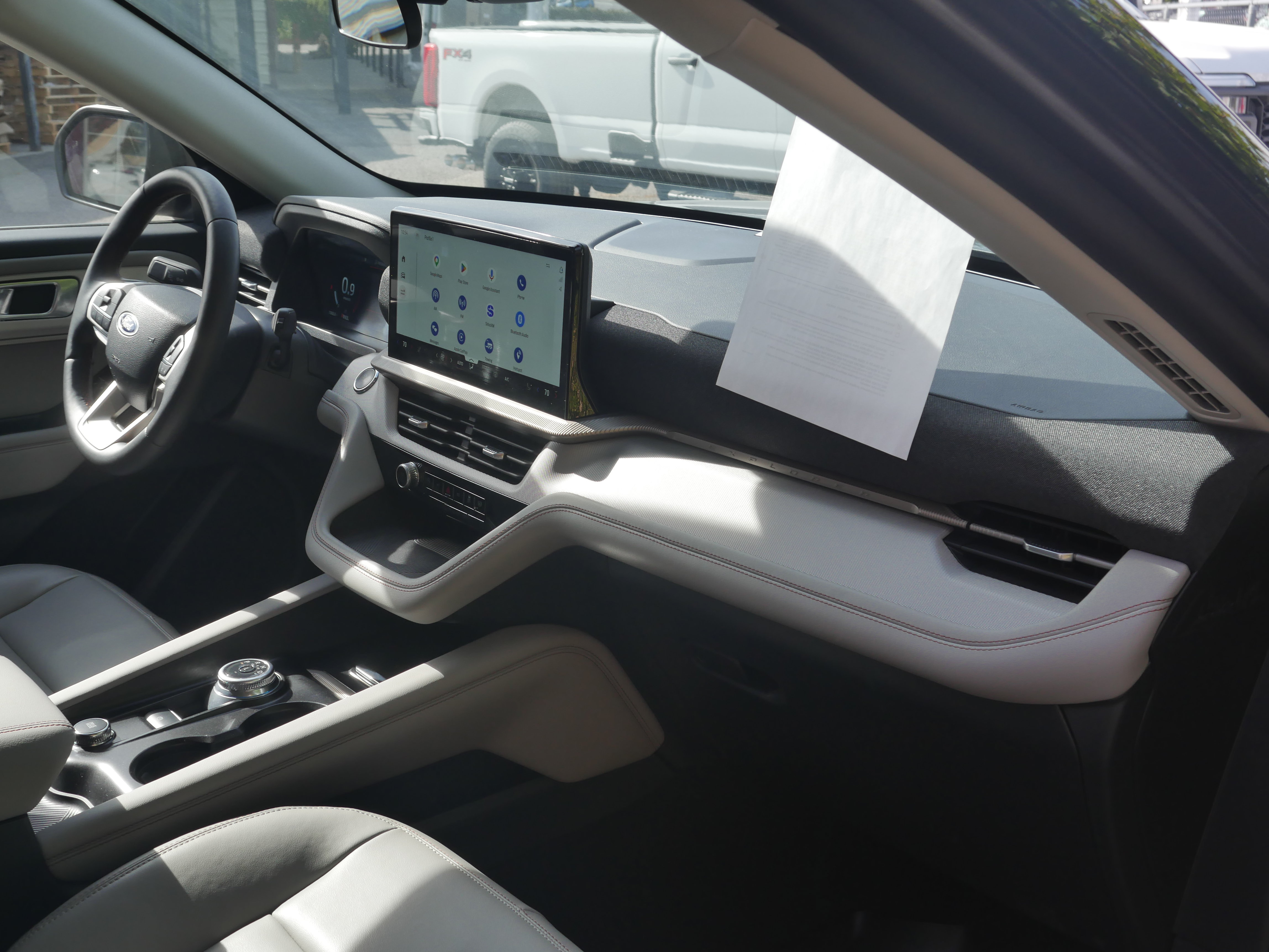 Certified 2025 Ford Explorer Active w/ Active Comfort Package AWD/4WD image 28