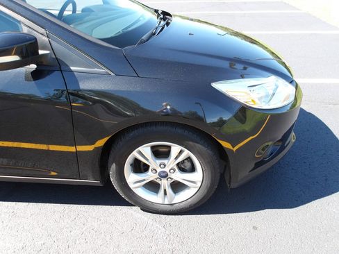 Used 2013 Ford Focus SE FWD image 28
