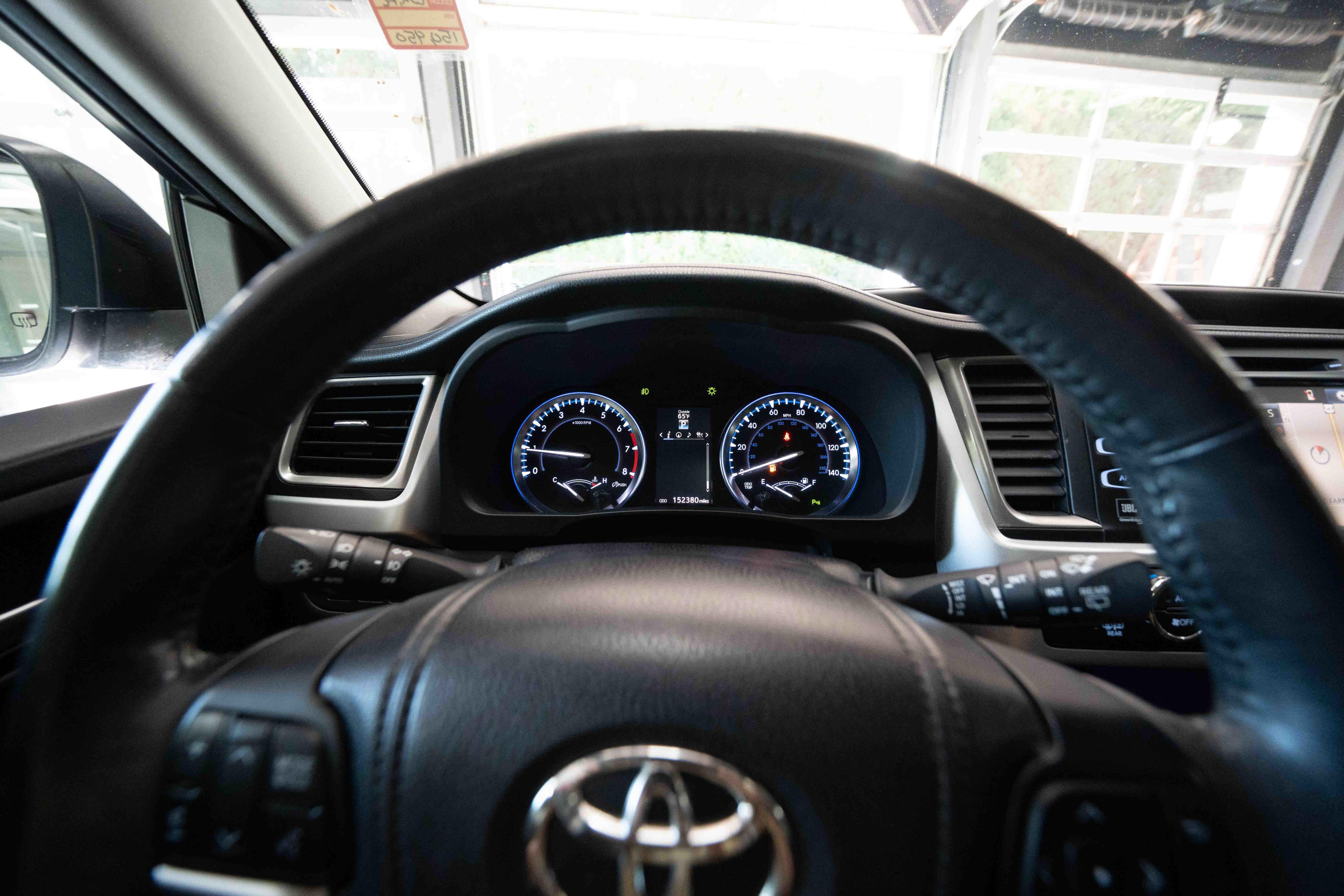 Used 2014 Toyota Highlander Limited Platinum AWD/4WD image 15