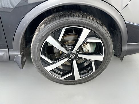 Used 2022 Nissan Rogue Sport SL w/ Premium Package image 32