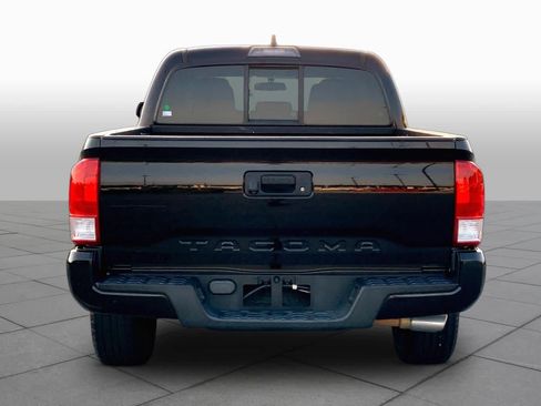 Used 2017 Toyota Tacoma SR RWD image 5