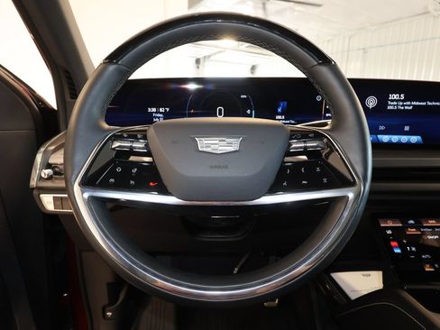 Certified 2026 Cadillac Vistiq Sport w/ LPO, Floor Liner Package AWD/4WD image 10
