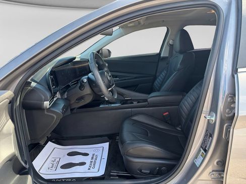 Used 2024 Hyundai Elantra Limited FWD image 20