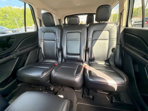 Used 2021 Lincoln Aviator AWD w/ Elements Package image 16