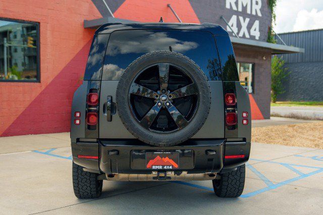 Used 2023 Land Rover Defender 130 X-Dynamic SE AWD/4WD image 6