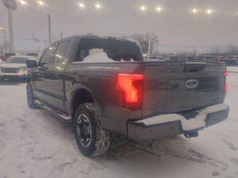 Used 2023 Ford F150 Lightning XLT image 8