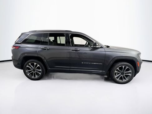 Used 2022 Jeep Grand Cherokee Overland AWD/4WD image 4