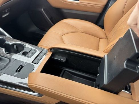 Used 2022 Toyota Highlander Platinum image 24