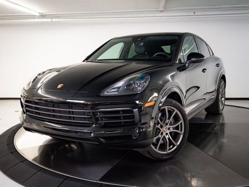 Certified 2023 Porsche Cayenne Platinum Edition AWD/4WD image 1